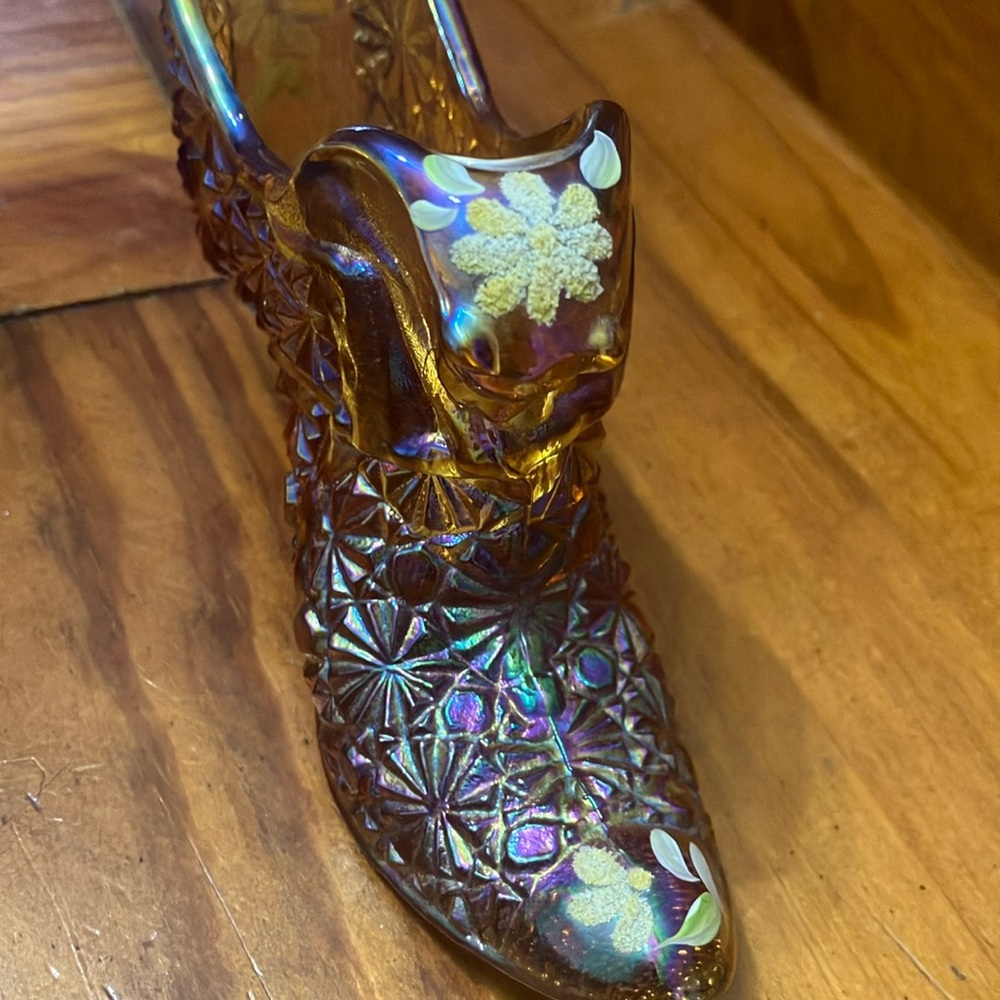 Fenton iridescent amber Glass Art Shoe Ornament Hand Painted - Picture 4 of 6